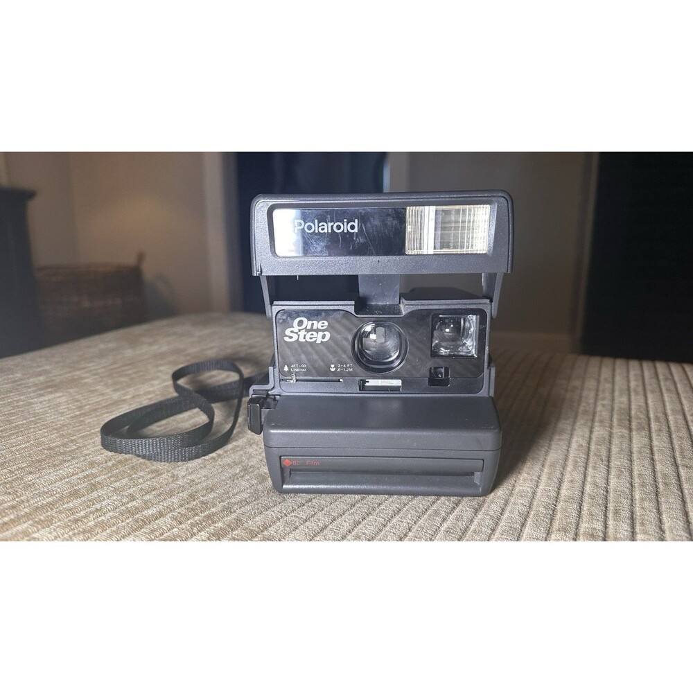 Vintage Polaroid OneStep 600 Film Instant Camera